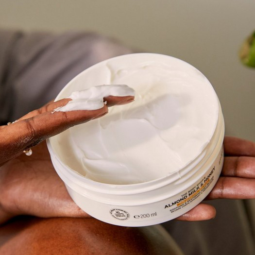 The Body Shop Almond Milk & Honey Body Butter Shajgoj