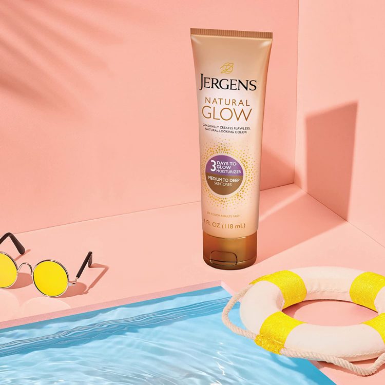 Jergens Natural Glow 3 Days to Glow Moisturizer Medium To Deep Skin